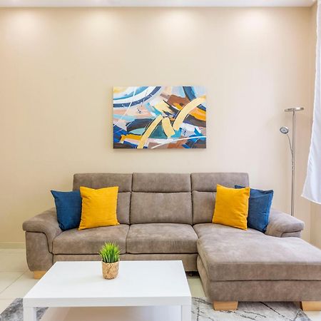 Spacious Bajcsy Residence In The Heart Of Budapest Bagian luar foto