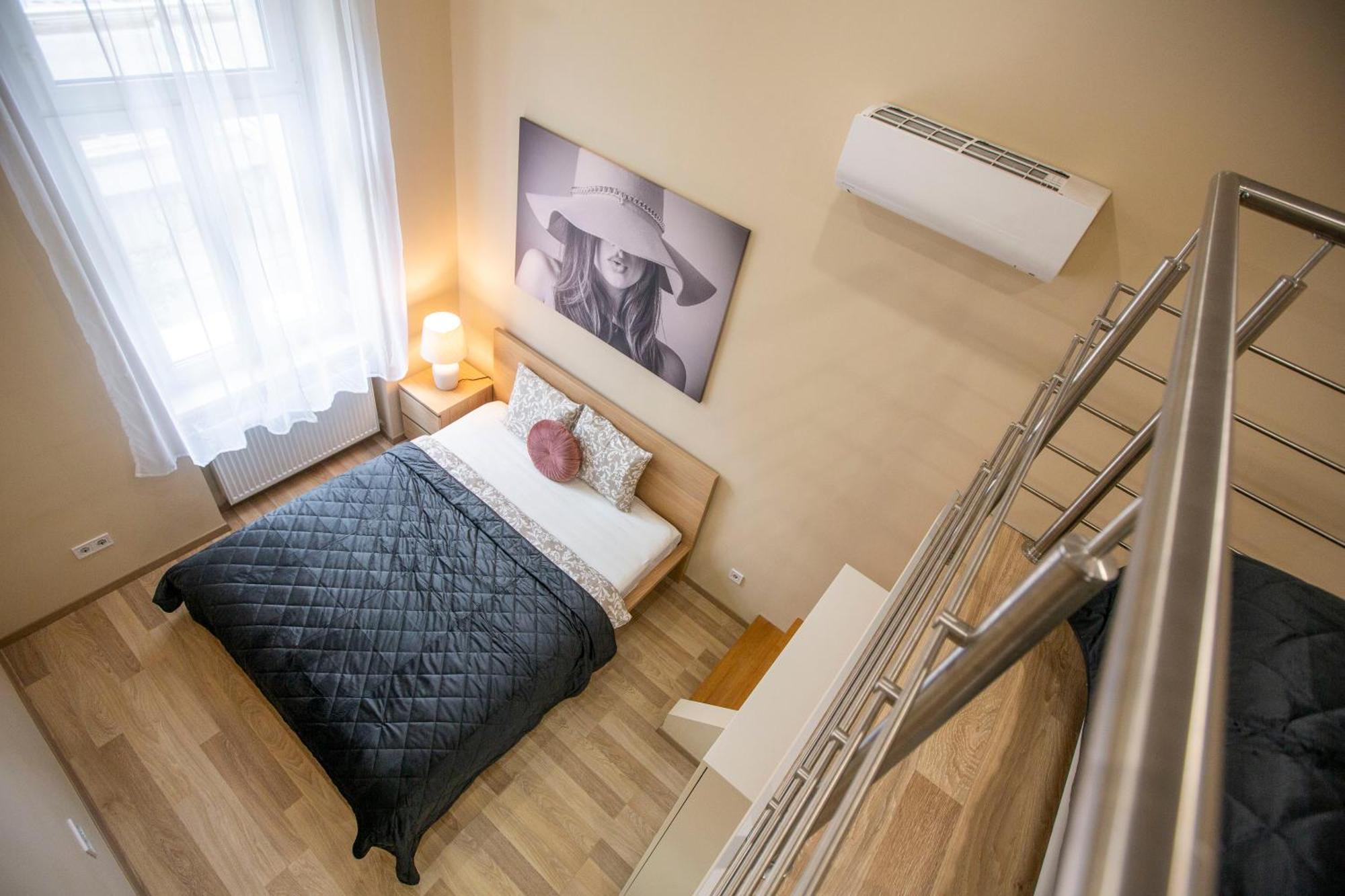 Spacious Bajcsy Residence In The Heart Of Budapest Bagian luar foto